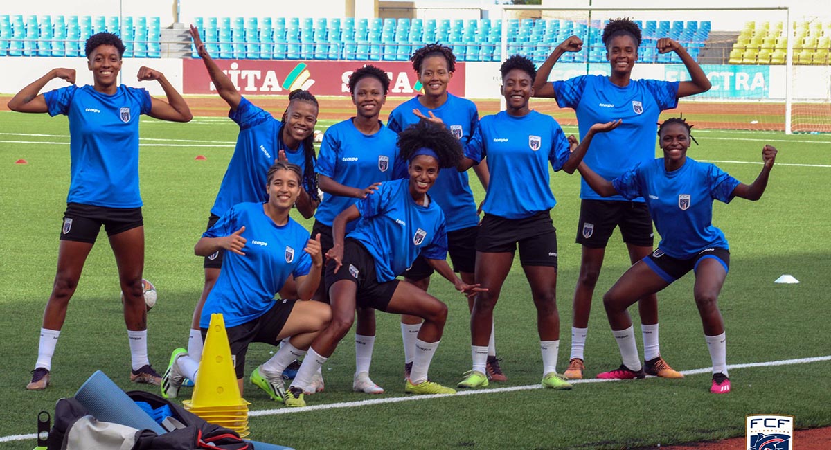 Seleção nacional de futebol feminino realiza último treino antes do jogo  com a Libéria 